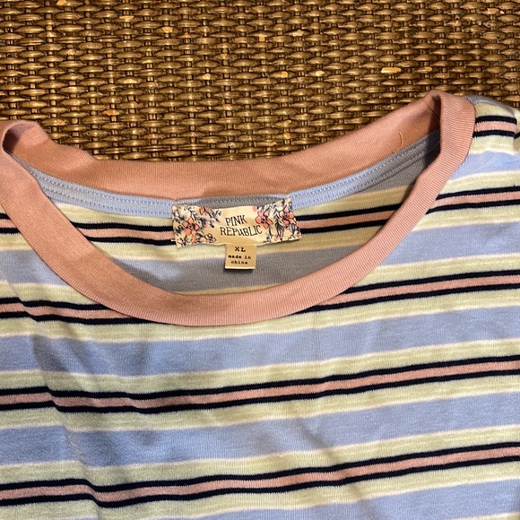 Blue stripped crop top size XL - Picture 2 of 2